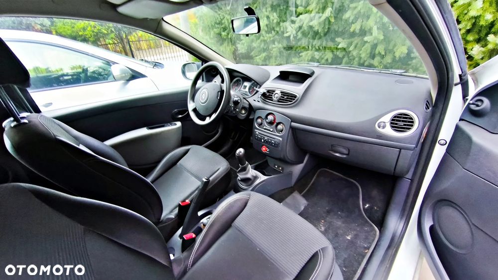 Renault Clio - 5