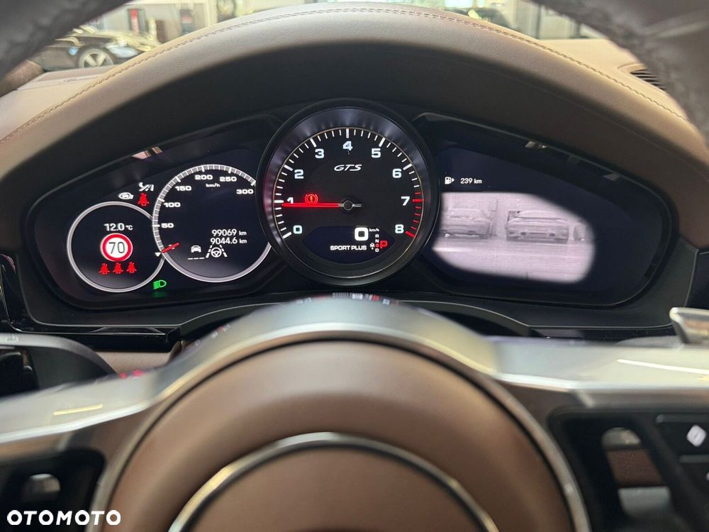 Porsche Cayenne - 17