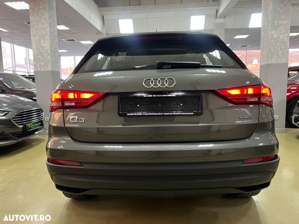 Audi Q3 2.0 TDI Quattro S tronic sport - 11