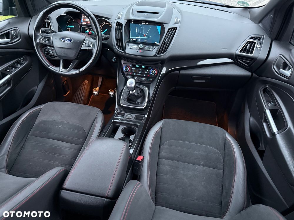 Ford Kuga 2.0 TDCi 2x4 ST-Line - 19