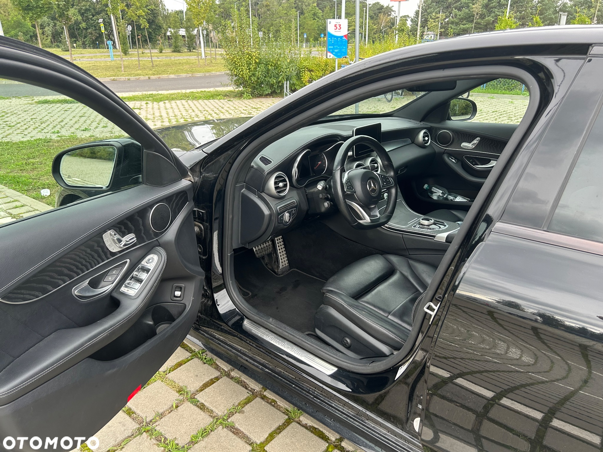 Mercedes-Benz Klasa C 300 9G-TRONIC AMG Line - 29