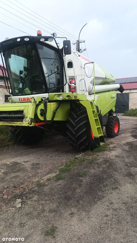 Claas Tucano 440 - 11