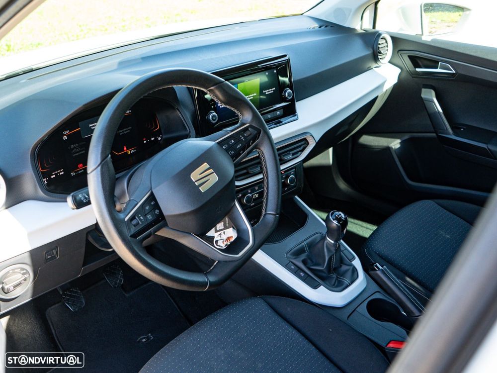 SEAT Arona - 8