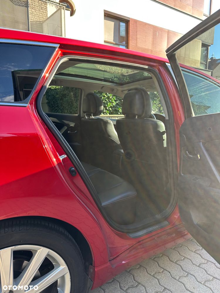 Toyota Avensis 2.0 Premium - 29