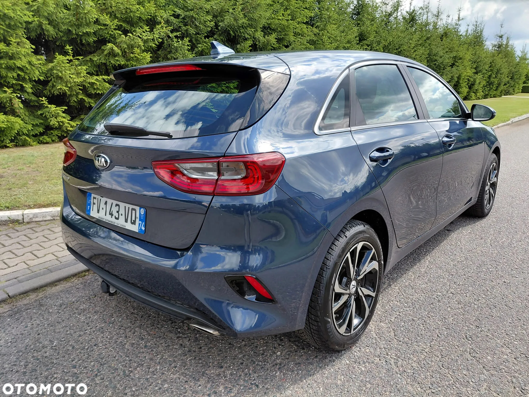 Kia Ceed - 10
