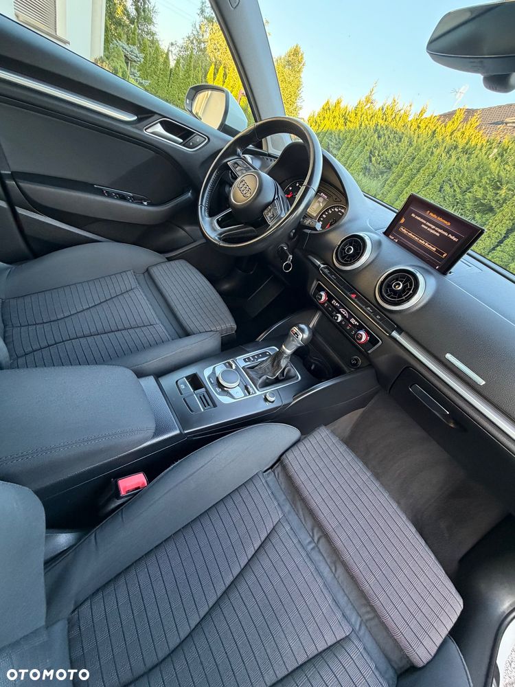 Audi A3 Sportback 1.6 TDI S tronic design - 10
