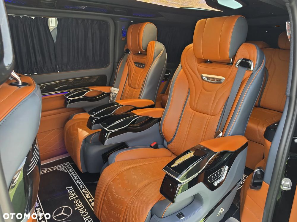 Mercedes-Benz Klasa V 300 extralang 9G-TRONIC Special Edition Avantgarde - 29