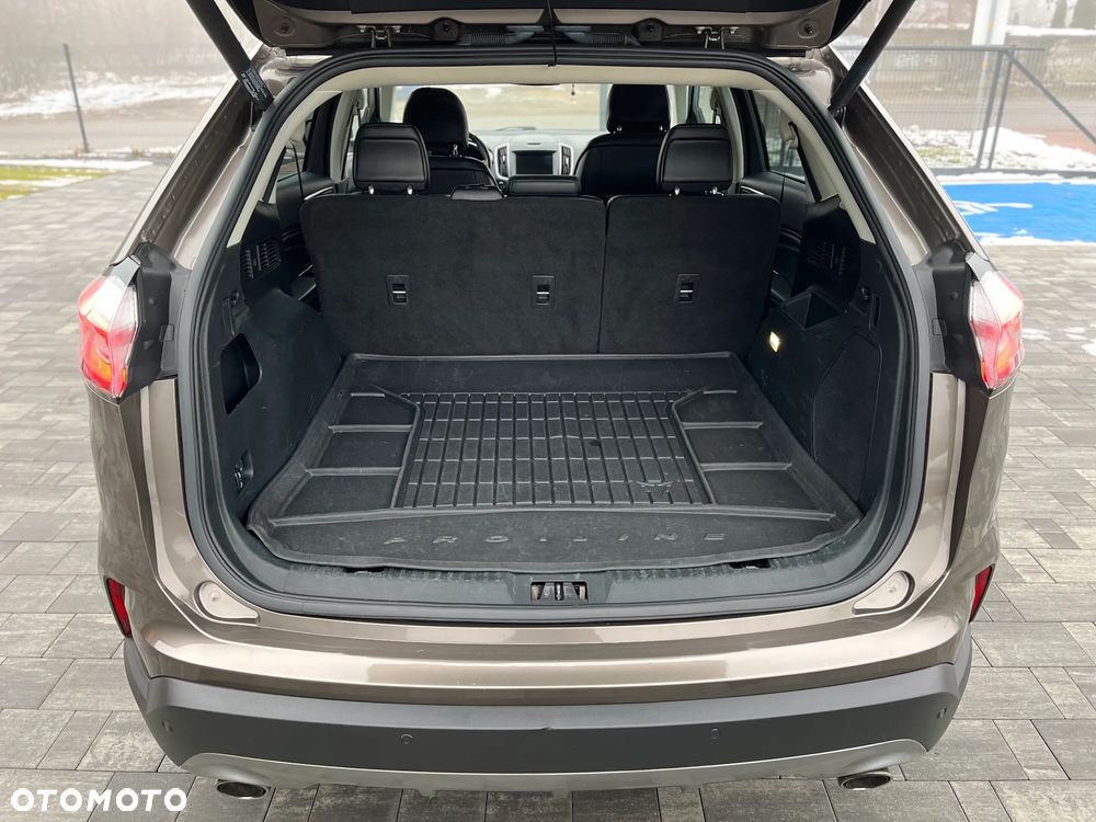 Ford Edge - 32