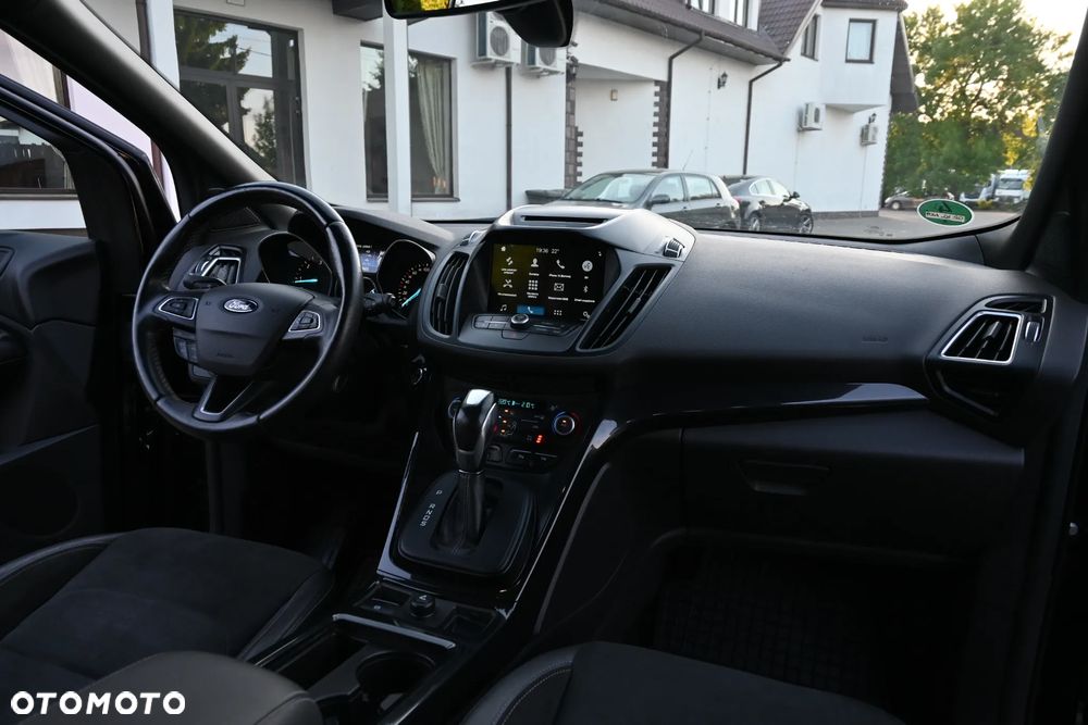 Ford Kuga 2.0 TDCi AWD ST-Line - 26