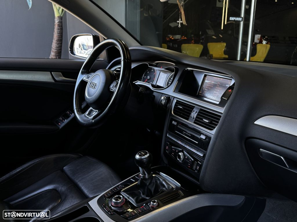 Audi A4 Avant 2.0 TDI Business Line S-line - 32