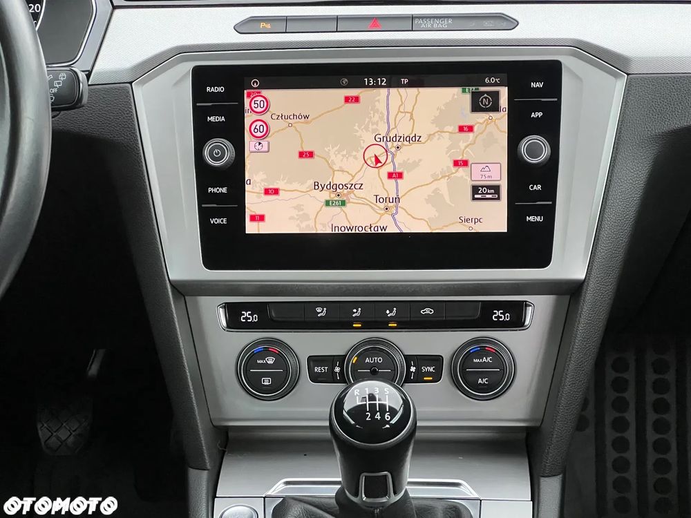 Volkswagen Passat 2.0 TDI BMT Comfortline - 27