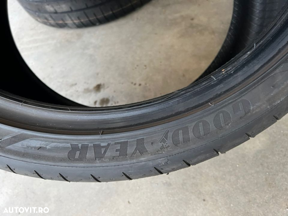 vând 2 anvelope 305/30/21 goodyear de vară ca noi - 4