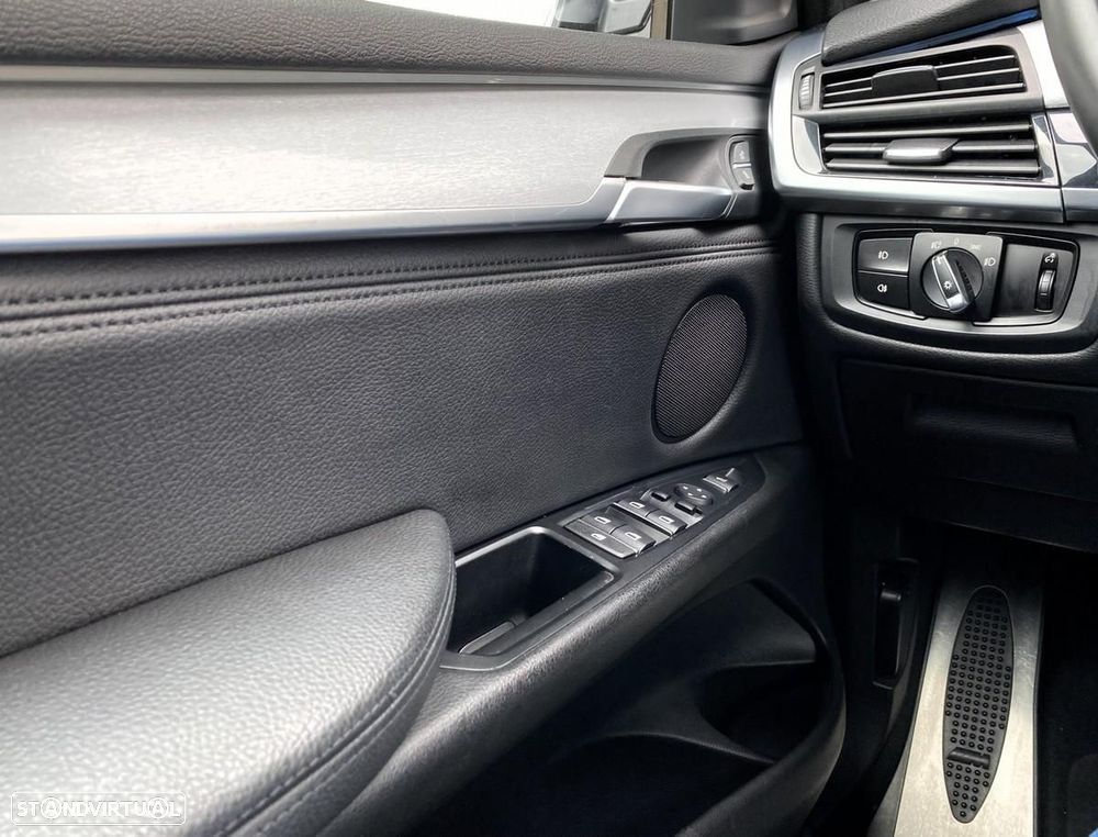BMW X5 30 d xDrive Pack M - 26