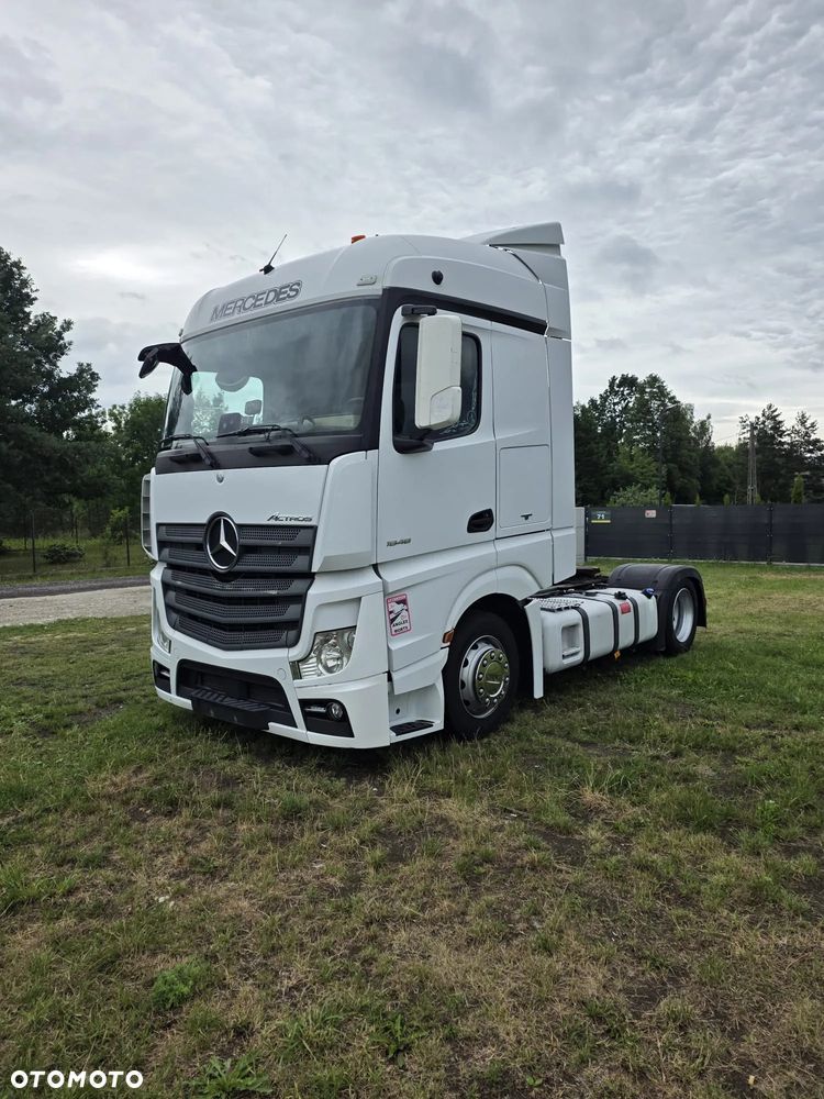 Mercedes-Benz ACTROS - 1