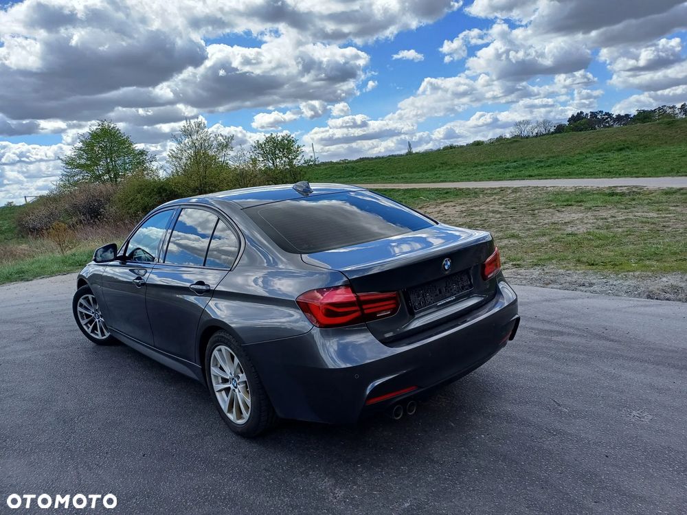 BMW Seria 3 320d M Sport - 17