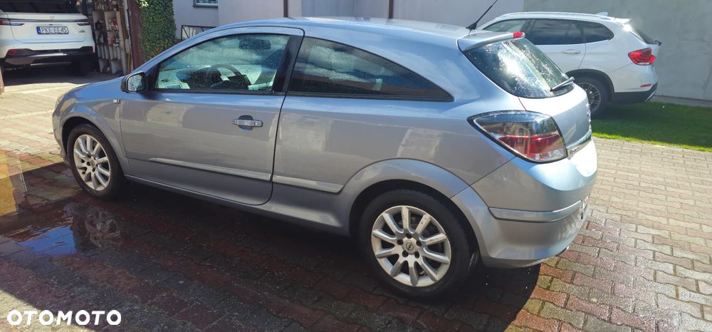 Opel Astra 1.9 CDTI DPF Sport - 1