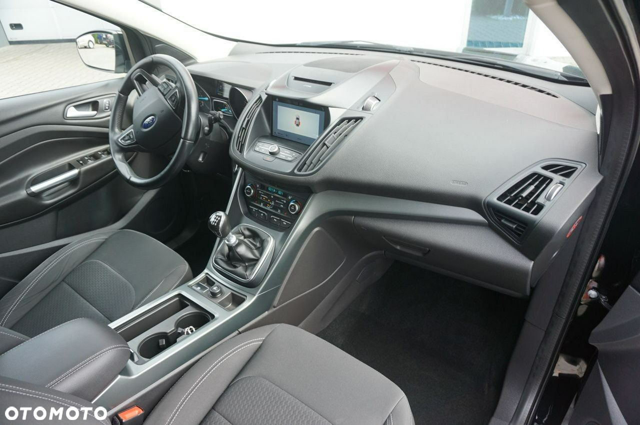Ford Kuga 2.0 TDCi 2x4 Titanium - 6
