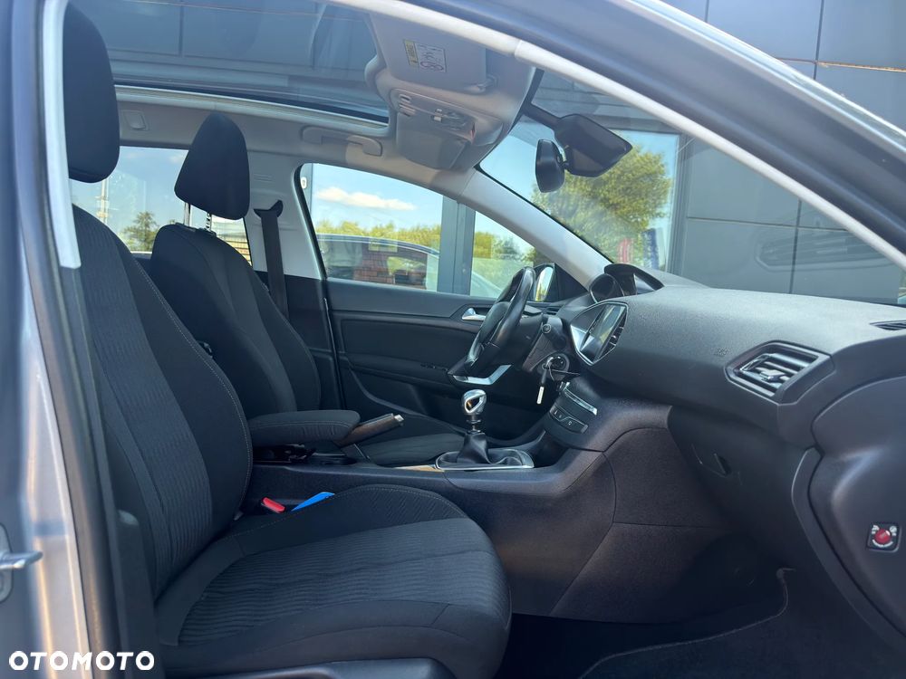 Peugeot 308 1.6 BlueHDi Allure S&S - 27