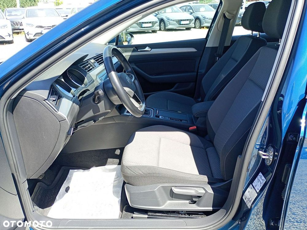 Volkswagen Passat Variant 2.0 TDI EVO Essence - 19
