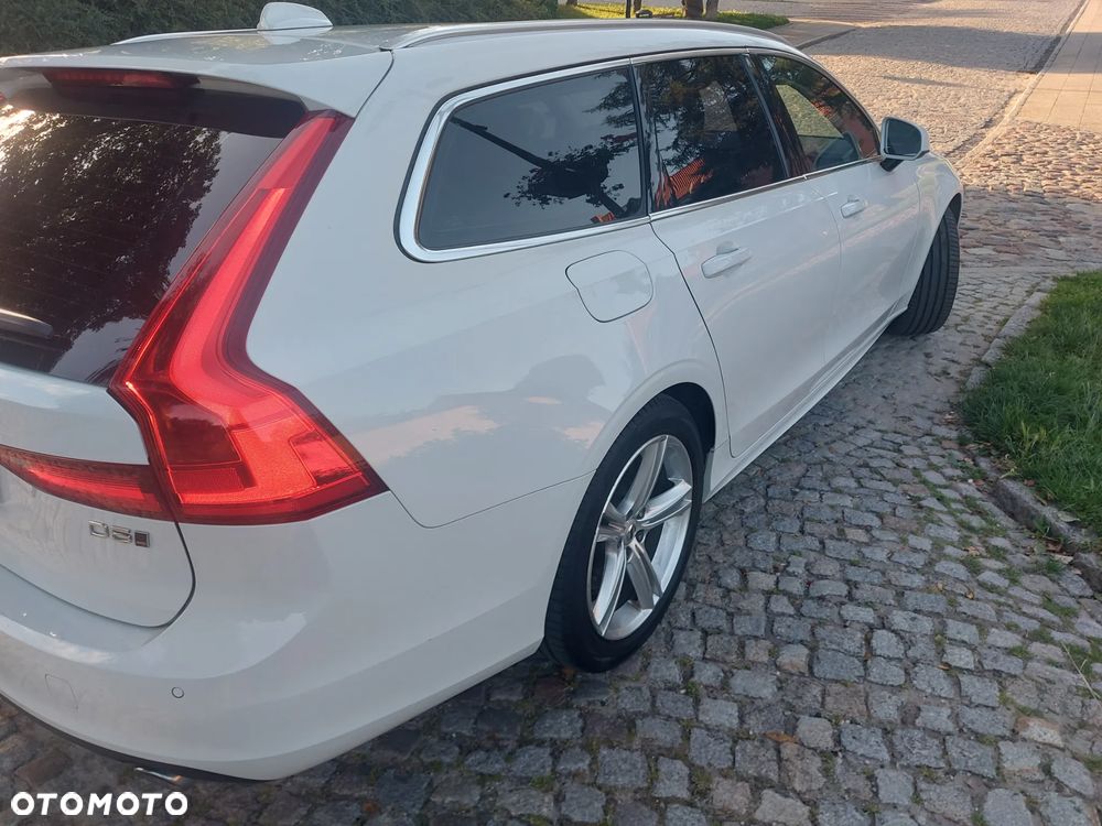 Volvo V90 D5 AWD Geartronic Momentum Pro - 17