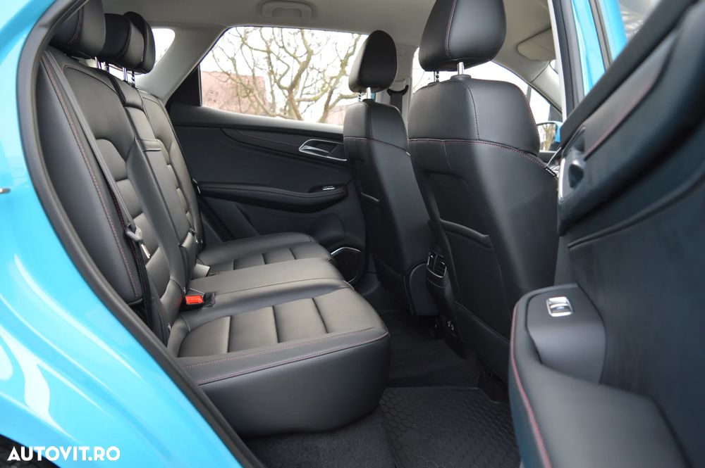 MG HS 1.5 T-GDi 6MT Explore - 36