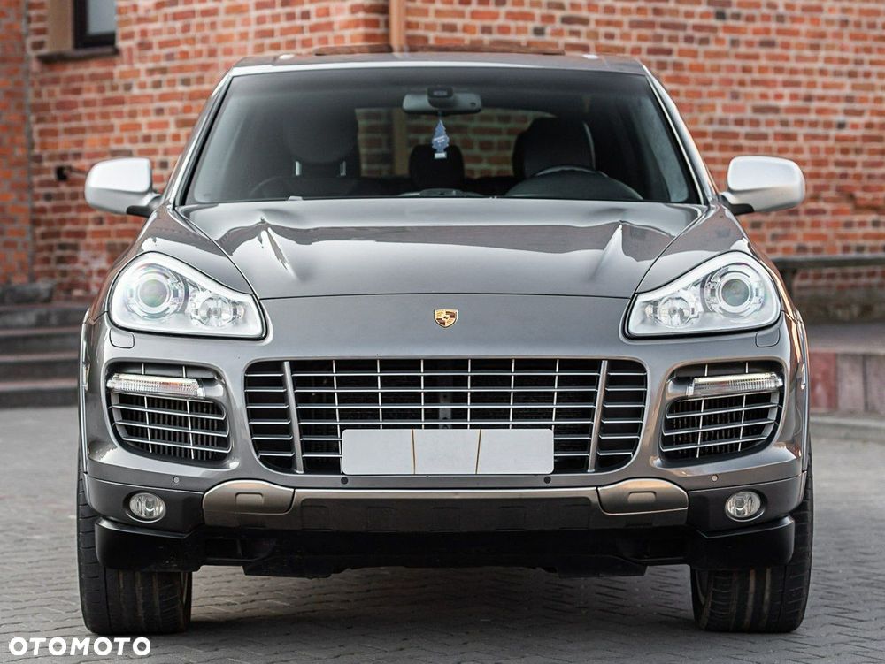 Porsche Cayenne Turbo Tiptronic S - 11