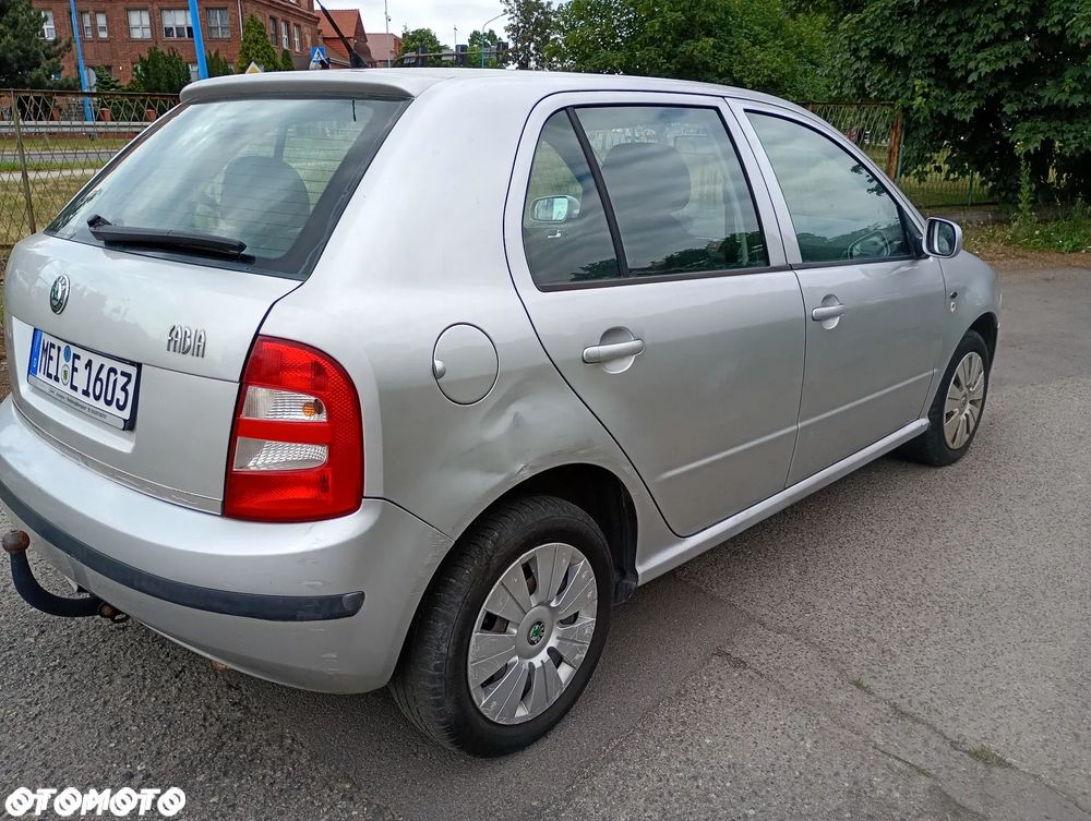 Skoda Fabia 1.2 HTP Comfort - 4
