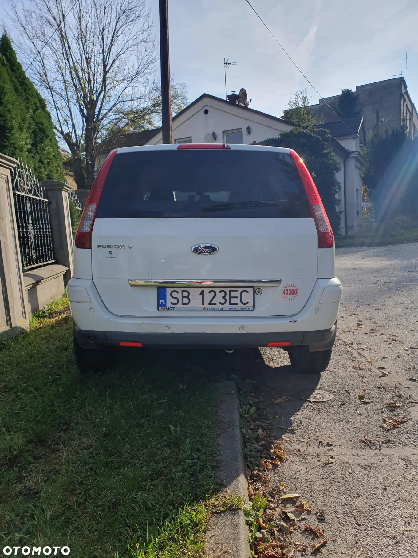 Ford Fusion - 16