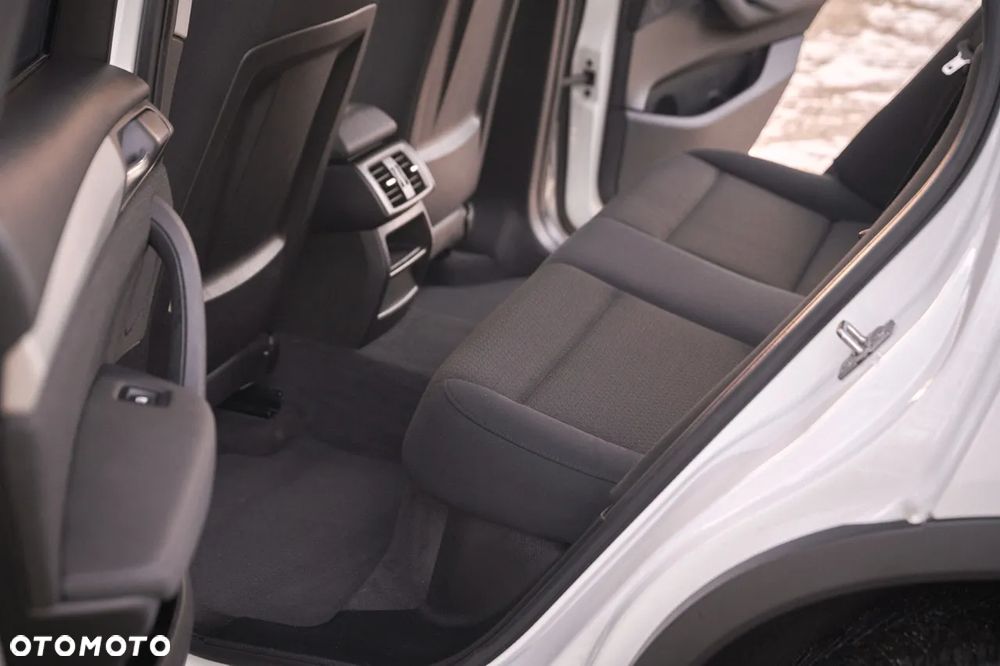 BMW X3 xDrive20d - 21