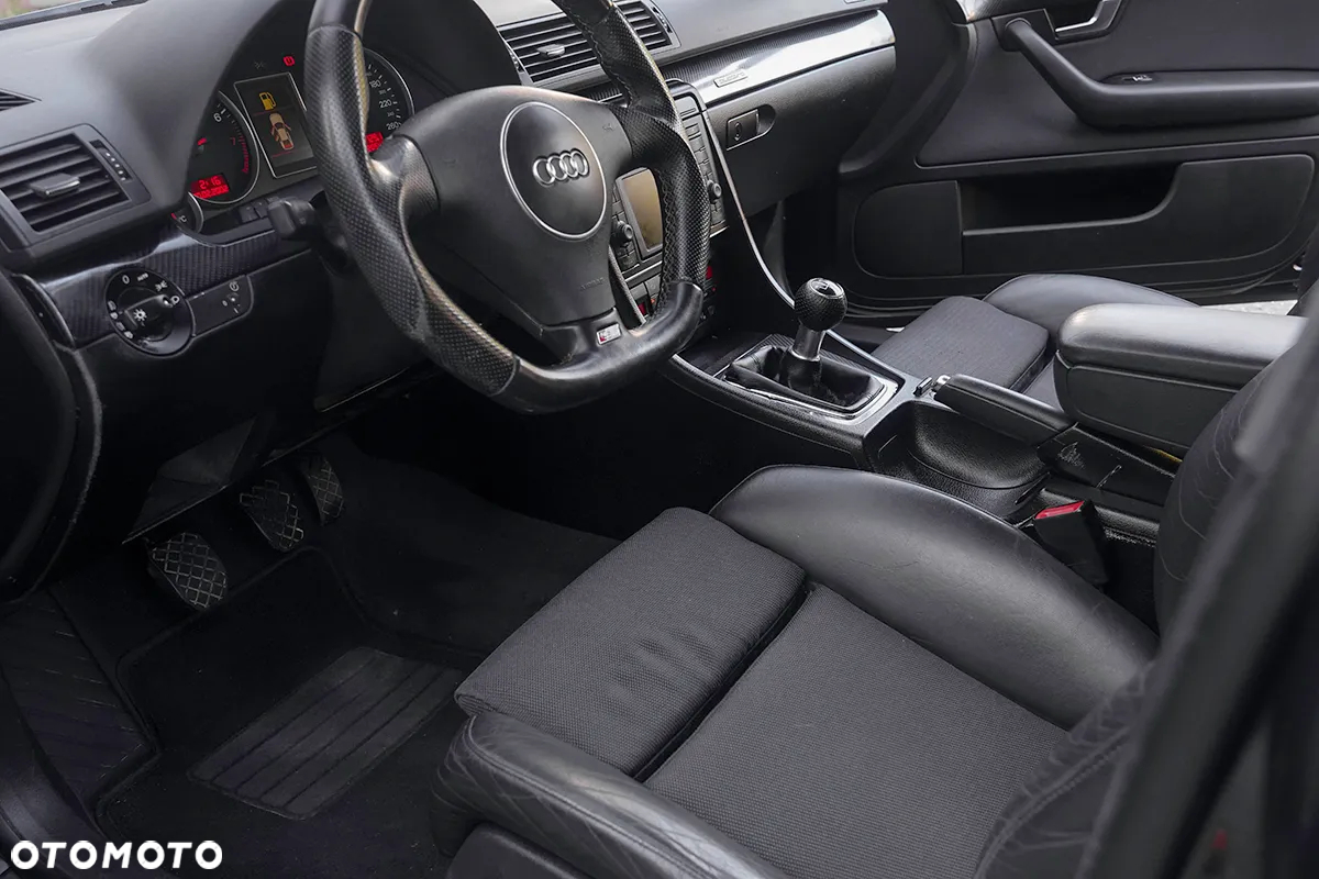 Audi A4 Avant 1.8T Quattro - 25