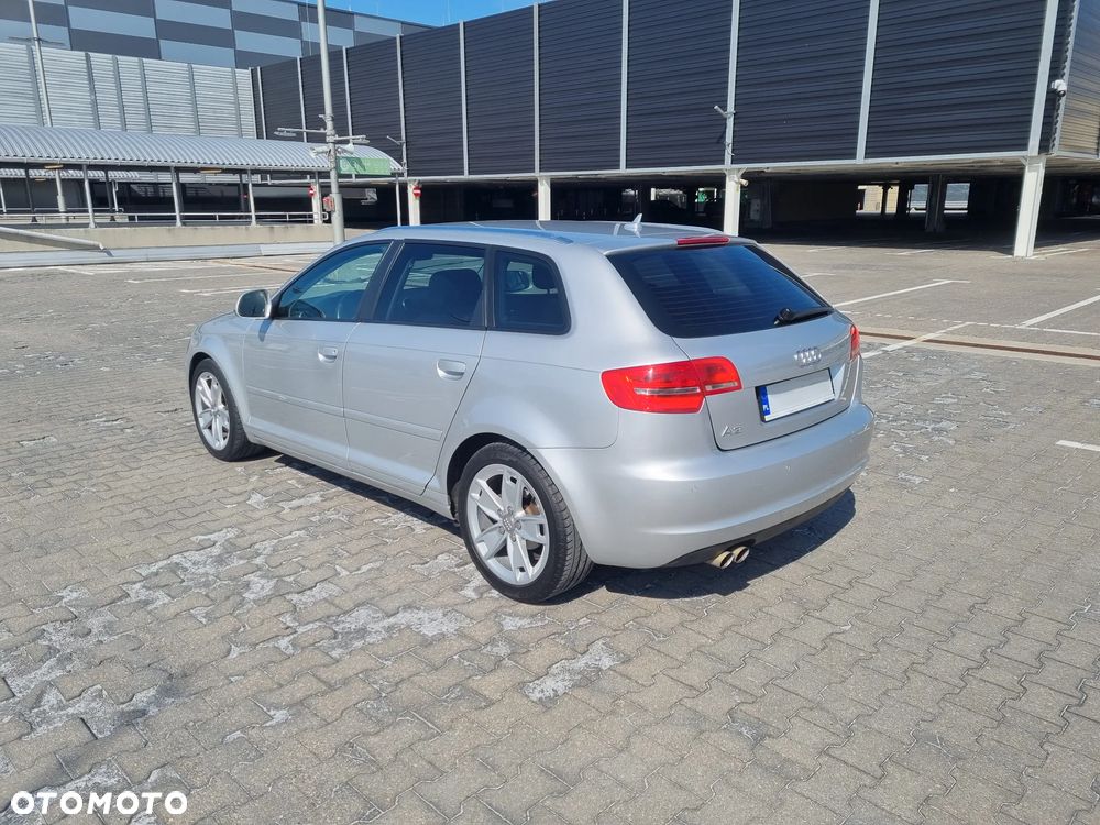 Audi A3 Sportback 2.0 TDI DPF Ambiente - 9