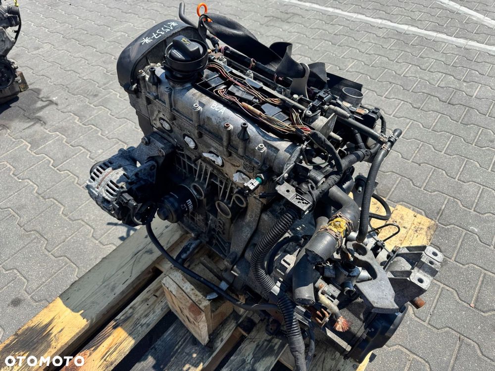 SILNIK KOMPLETNY 1.4 16V BCA SKRZYNIA BIEGÓW FXQ VW GOLF V 2007