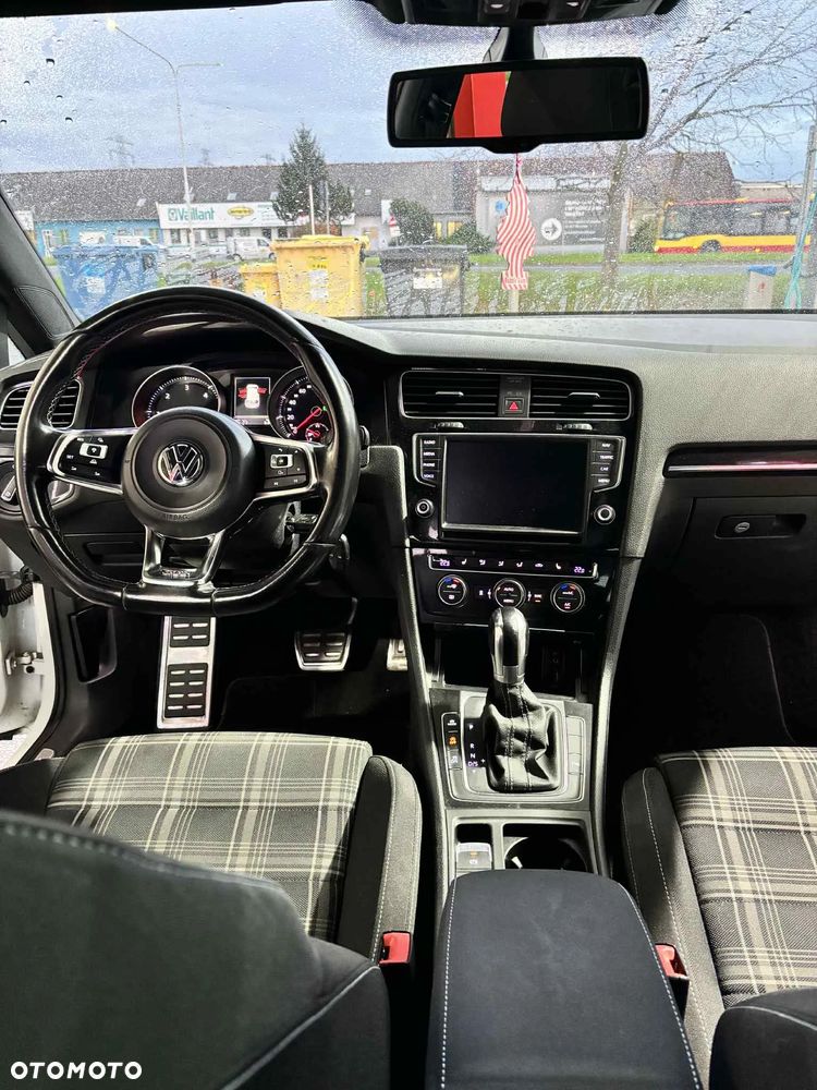 Volkswagen Golf VII 2.0 TDI BMT GTD DSG - 24