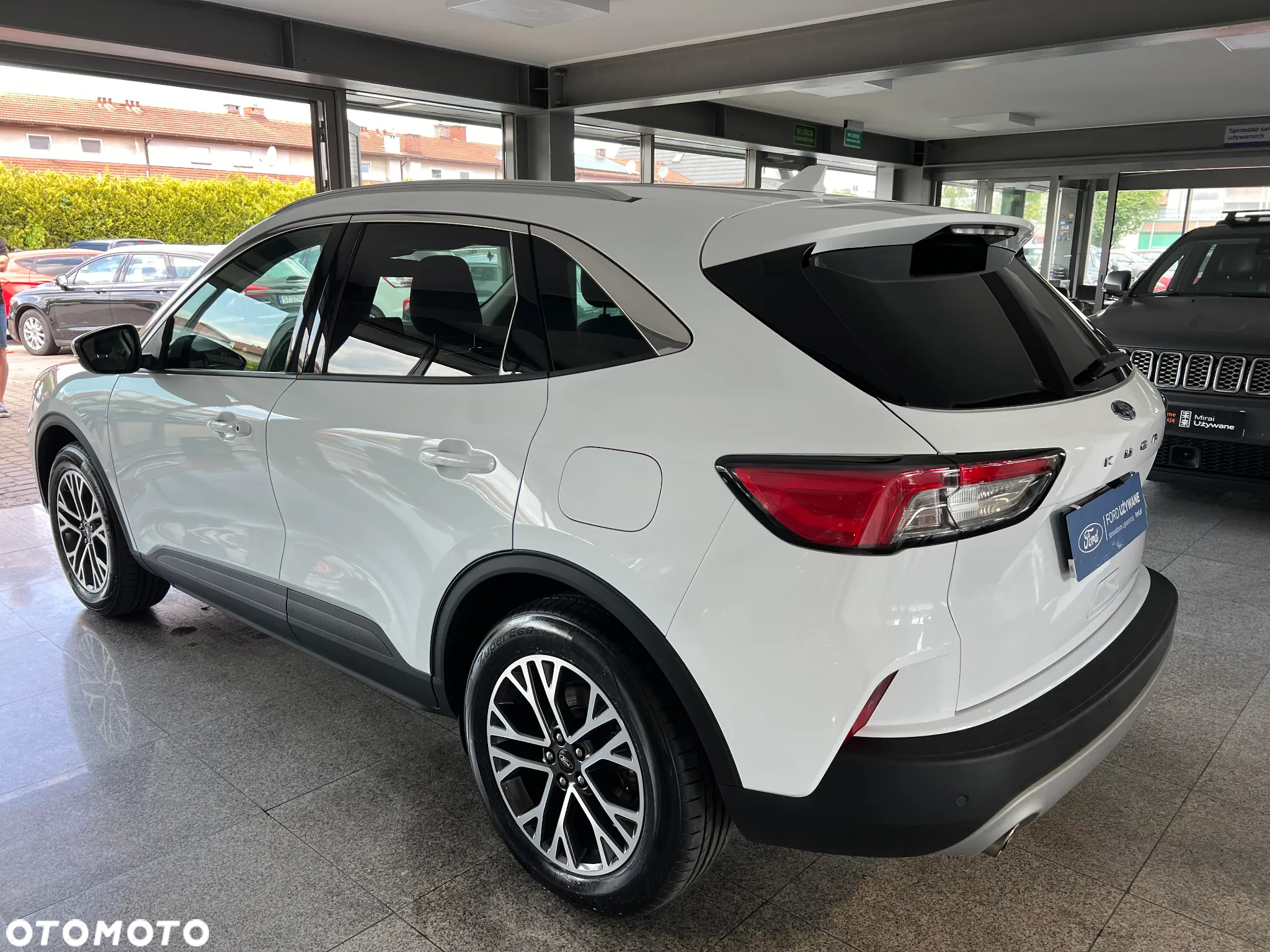 Ford Kuga 1.5 EcoBoost FWD Titanium - 10