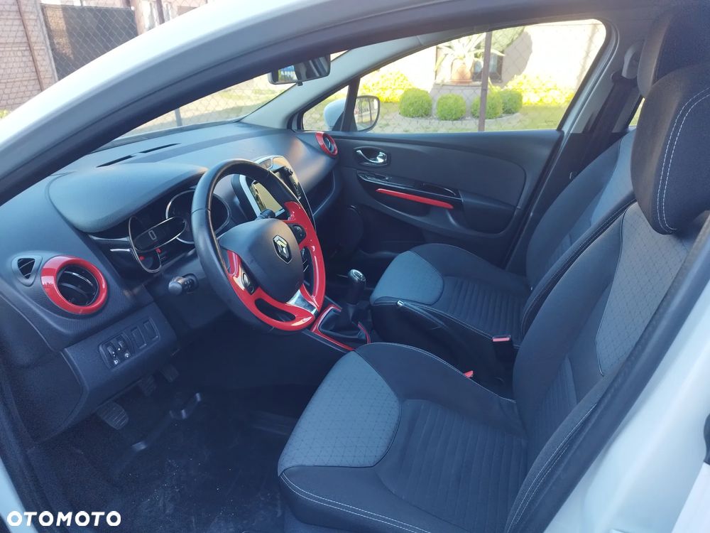 Renault Clio - 11
