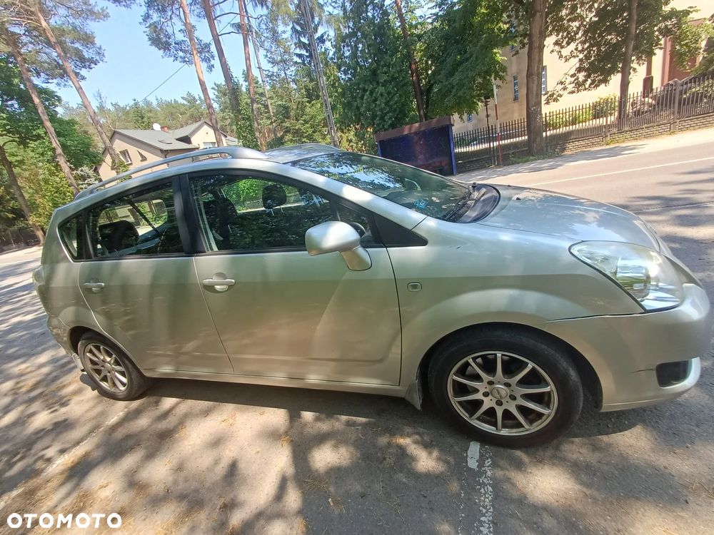 Toyota Corolla Verso 1.8 Premium + - 4