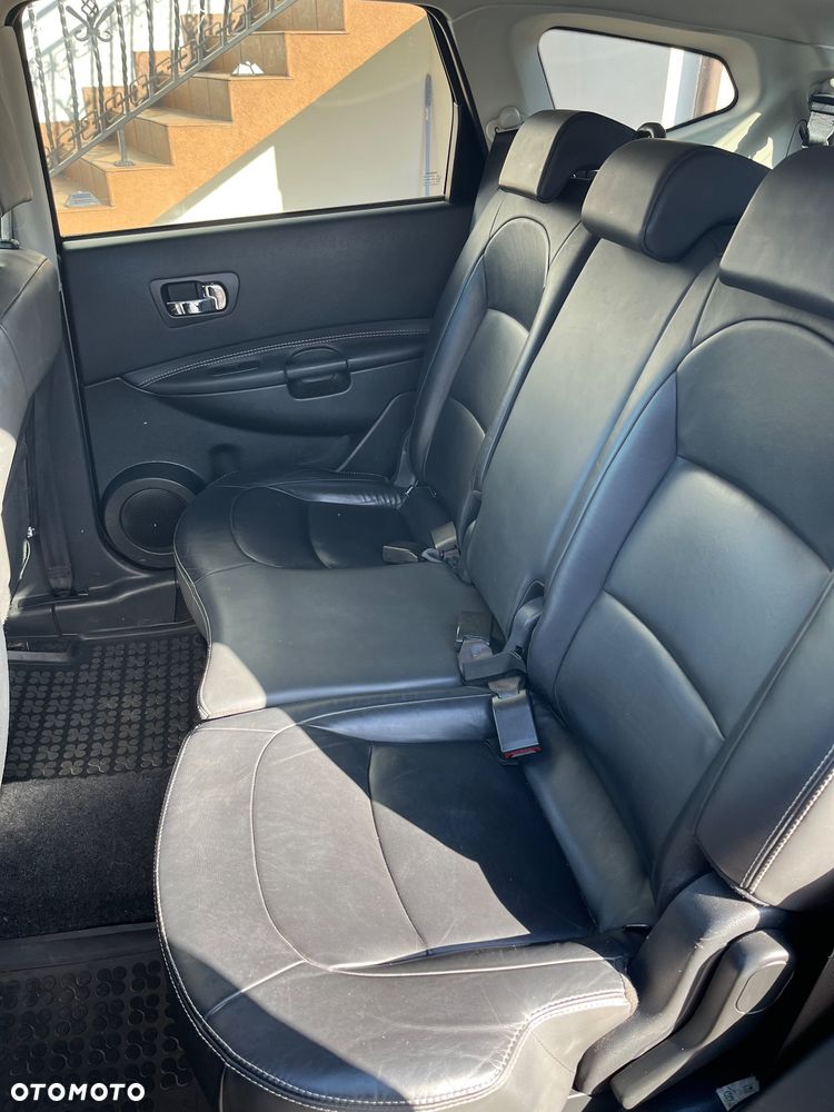 Nissan Qashqai+2 - 10