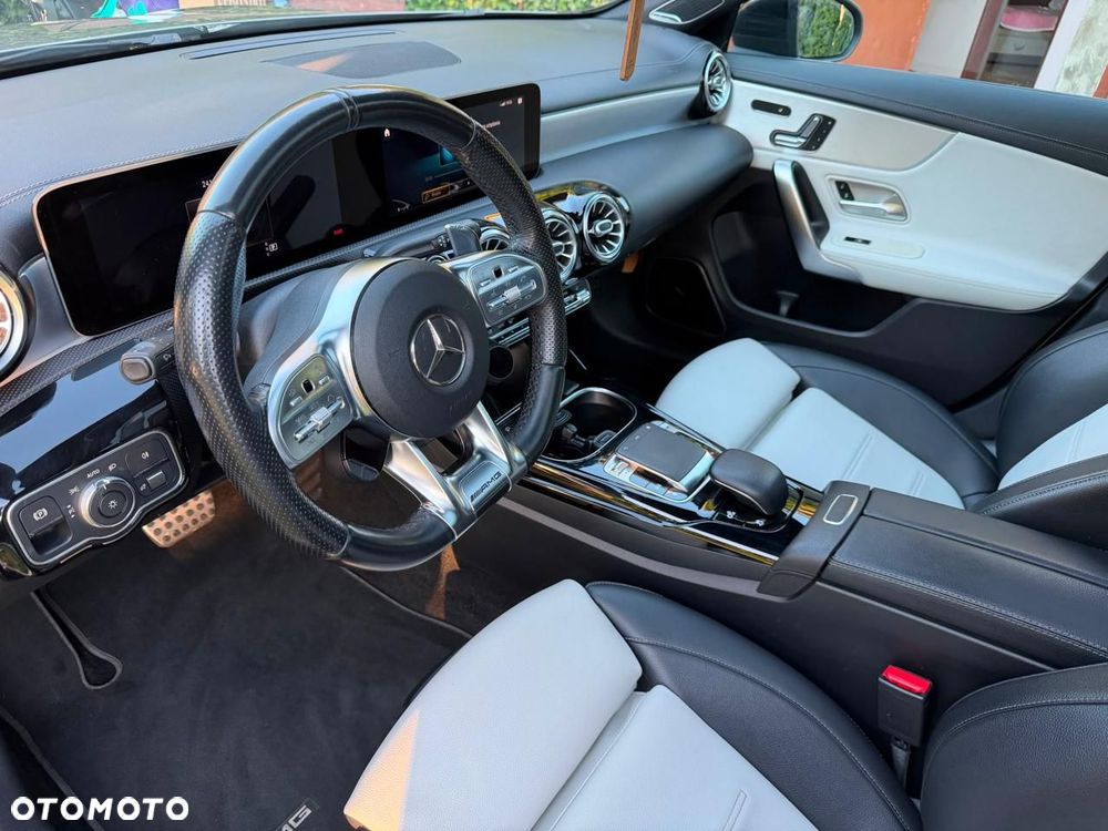 Mercedes-Benz CLA AMG 35 4Matic B AMG Speedshift 7G-DCT - 9