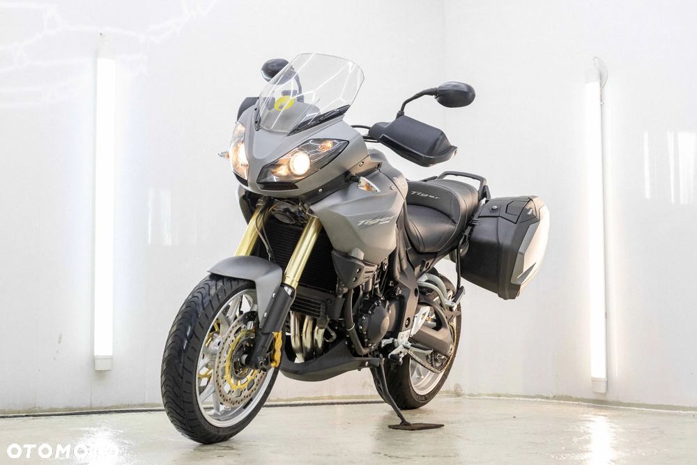 Triumph Tiger - 2