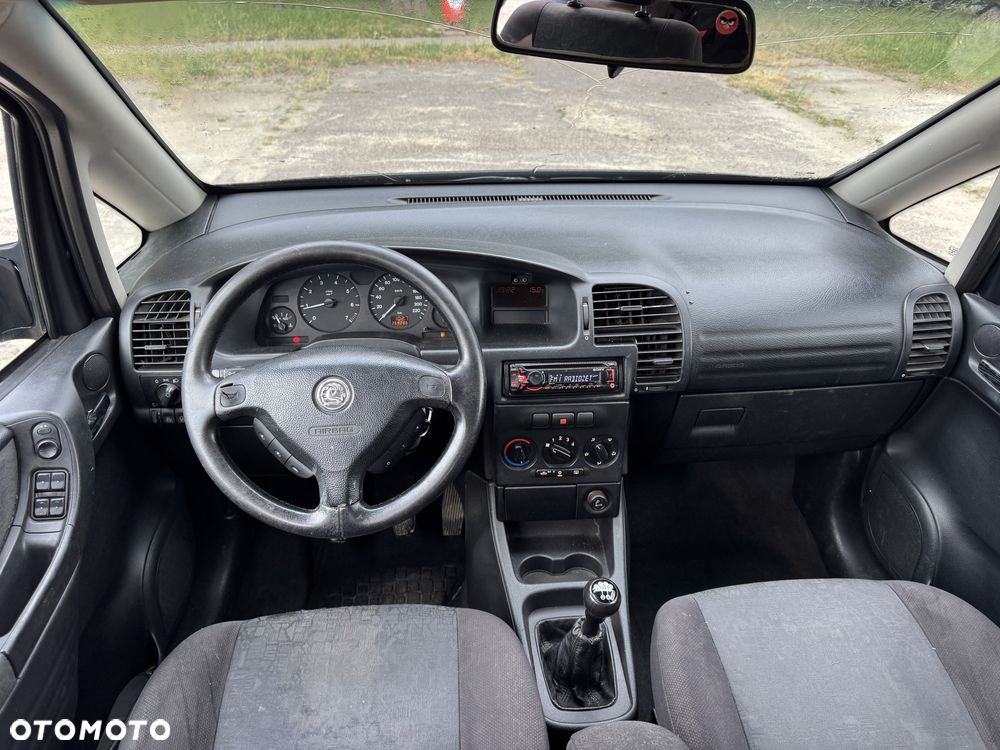 Opel Zafira - 3