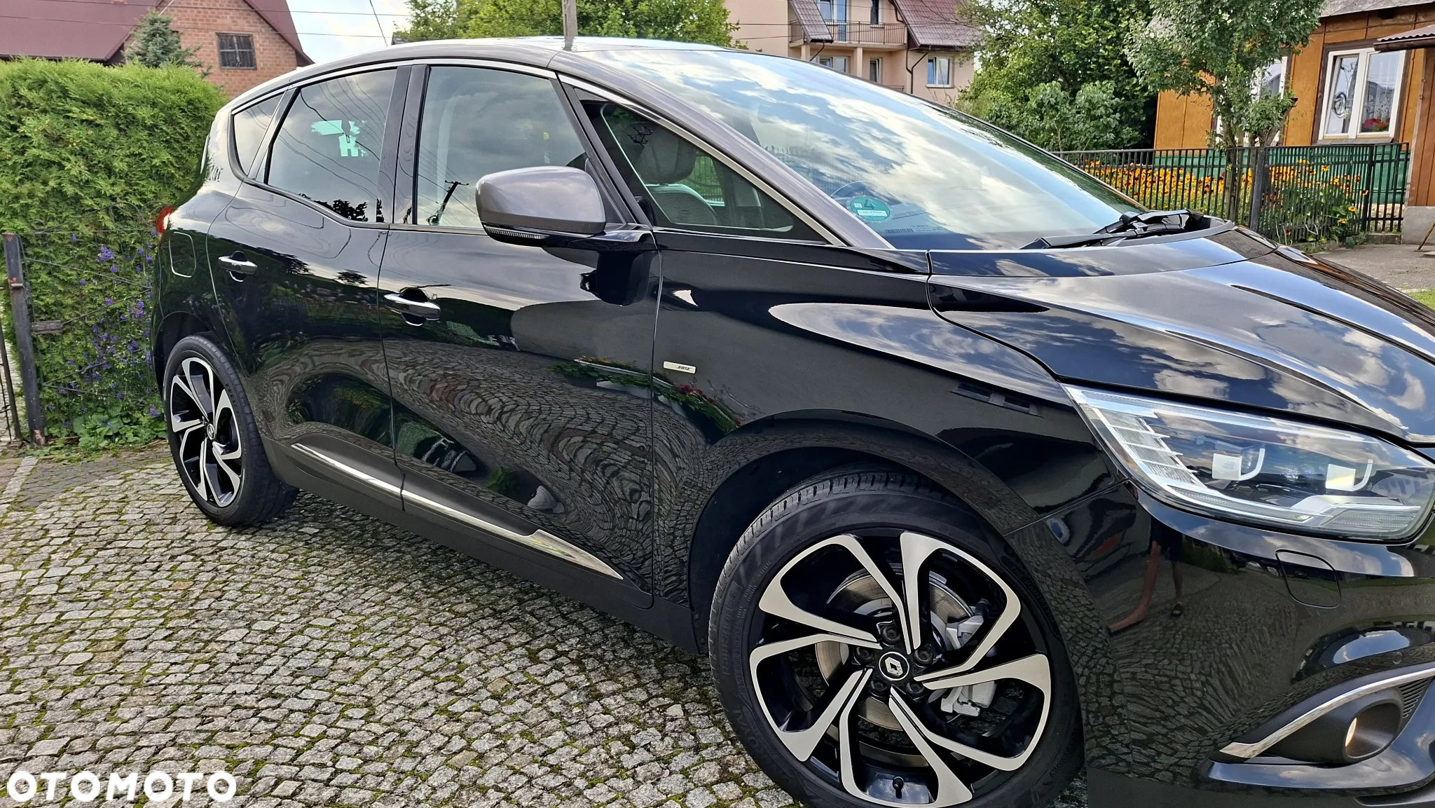 Renault Scenic ENERGY dCi 130 Euro 6 S&S Bose Edition - 11