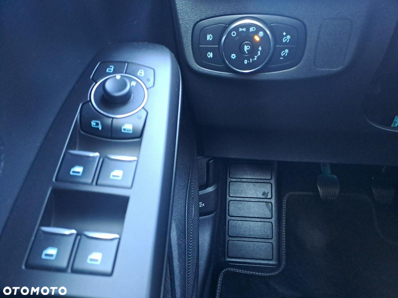 Ford Focus 1.0 EcoBoost mHEV Titanium X - 22