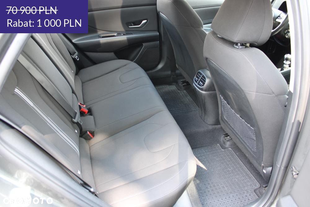 Hyundai Elantra - 15