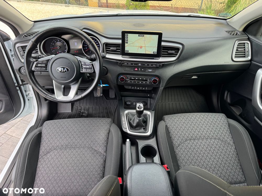 Kia Ceed 1.4 T-GDI OPF Spirit - 26