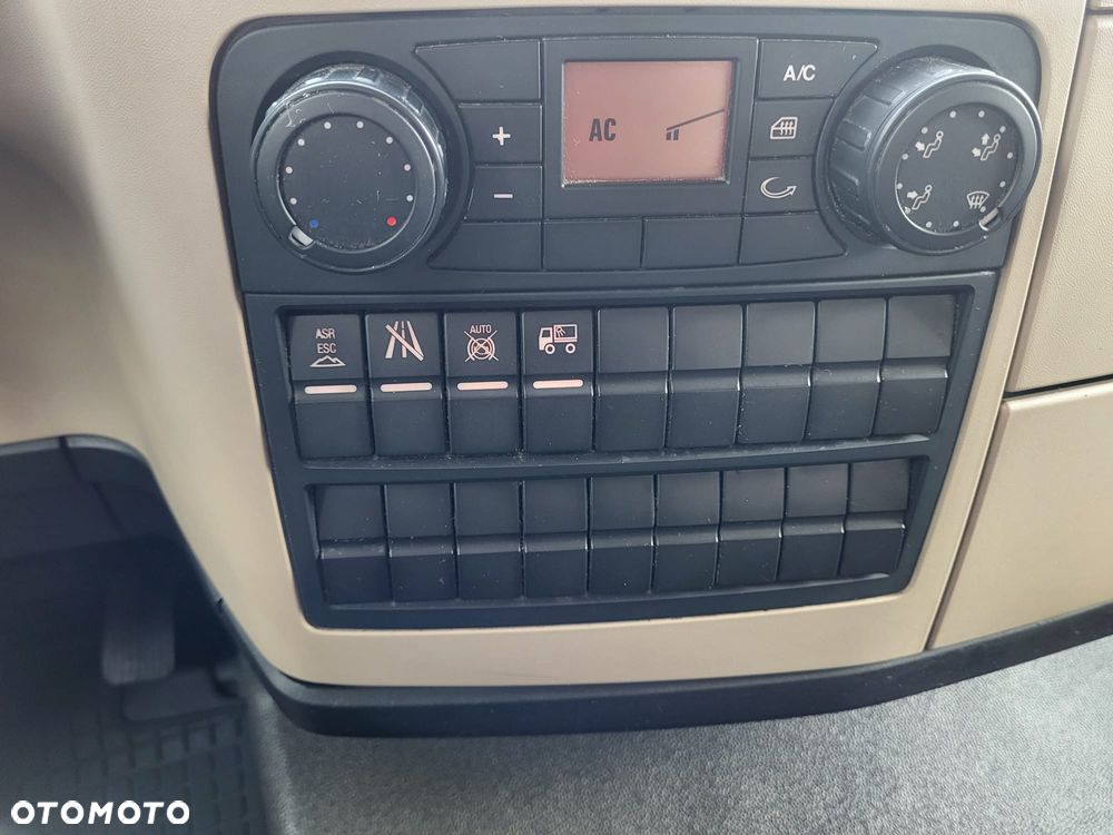 MAN TGL 12.190 Izoterma 2017r Chłodnia Mroźnia agregat 2x parownik poduszki KLIMA 230V - 29