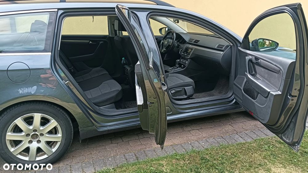Volkswagen Passat 2.0 TDI Comfortline DSG - 5