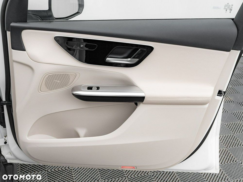 Mercedes-Benz GLC - 26