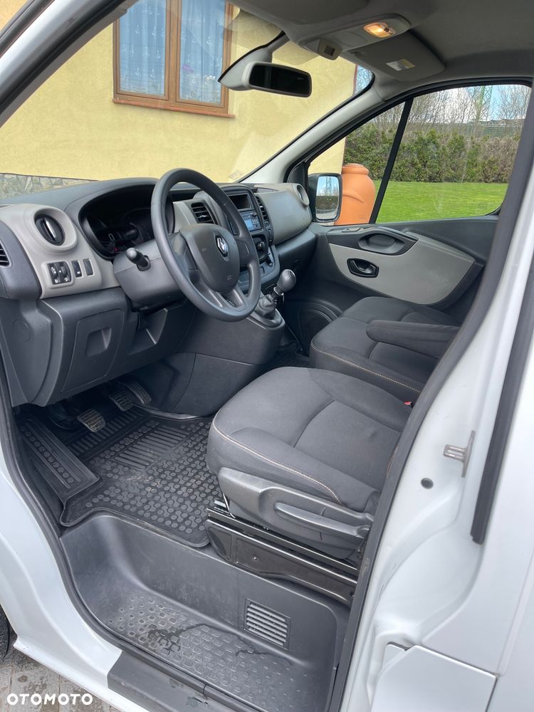Renault Trafic 1.6 dCi - 10