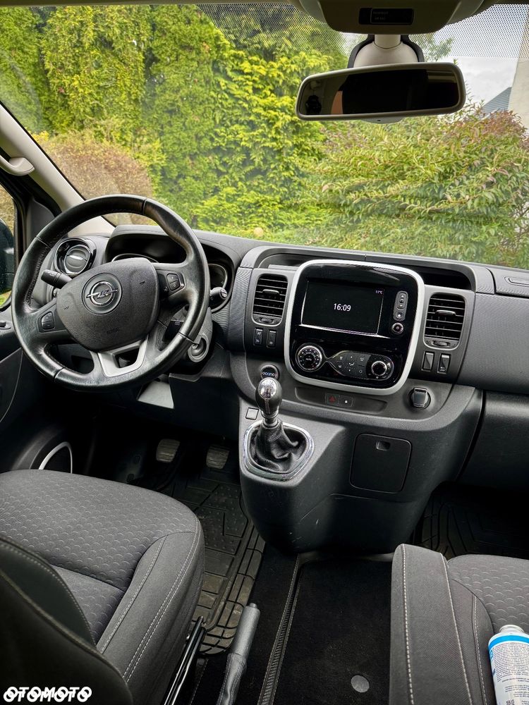 Opel Vivaro - 8