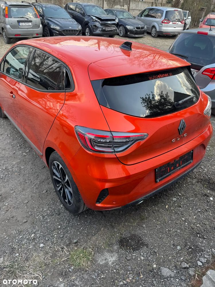 Renault Clio 1.0 TCe Techno - 9